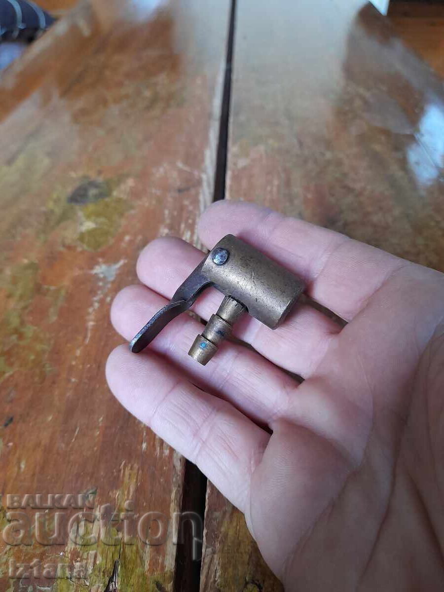 Capăt de pompă auto nou cu preț € 16.00 | 31.29 BGN Capăt de pompă auto nou cu preț € 16.00 | 31.29 BGN