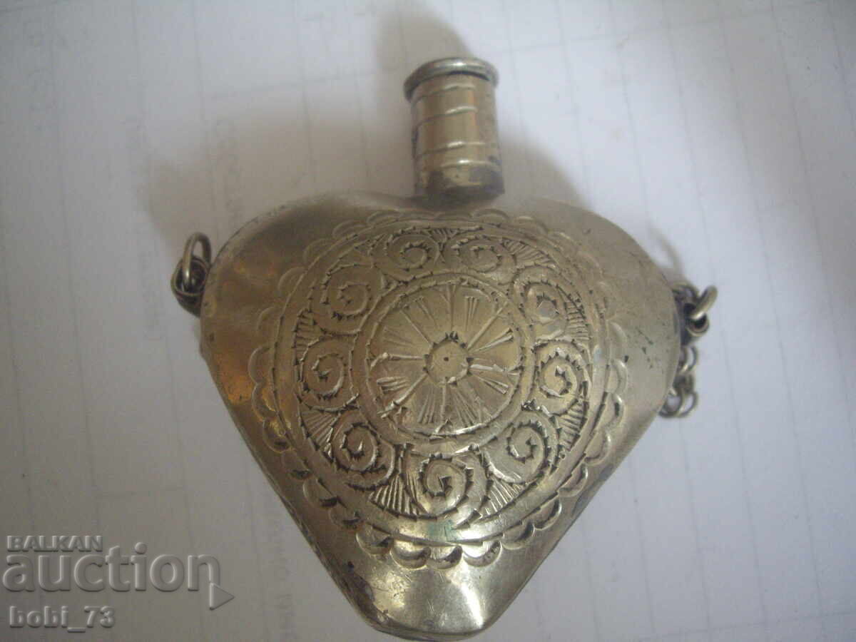 Sticluță veche, probabil pentru parfum Sticluță veche, probabil pentru parfum