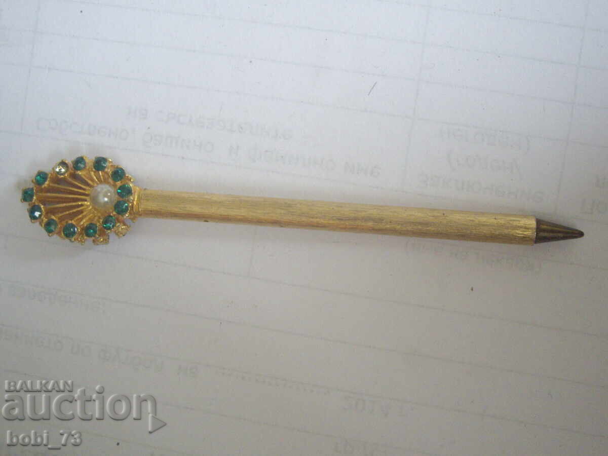 Stilou placat cu aur interesant cu preț € 8.00 | 15.65 BGN