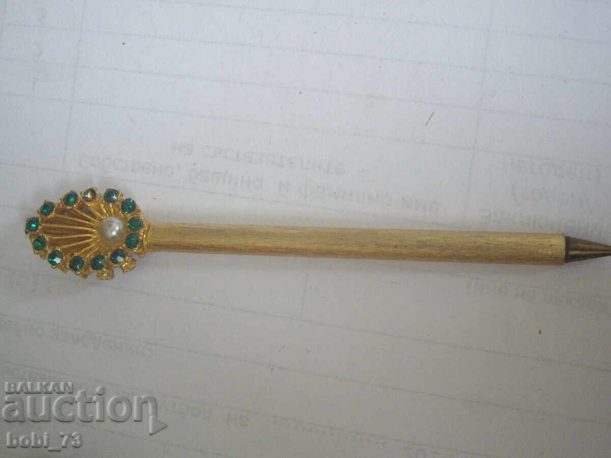 Stilou placat cu aur interesant