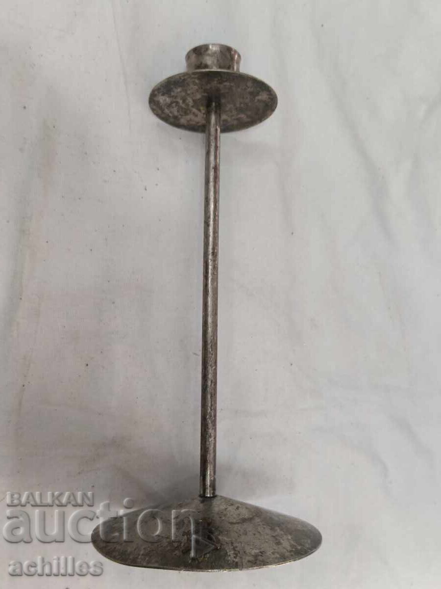 Sfeșnic KGB argintat cu preț € 15.00 | 29.34 BGN