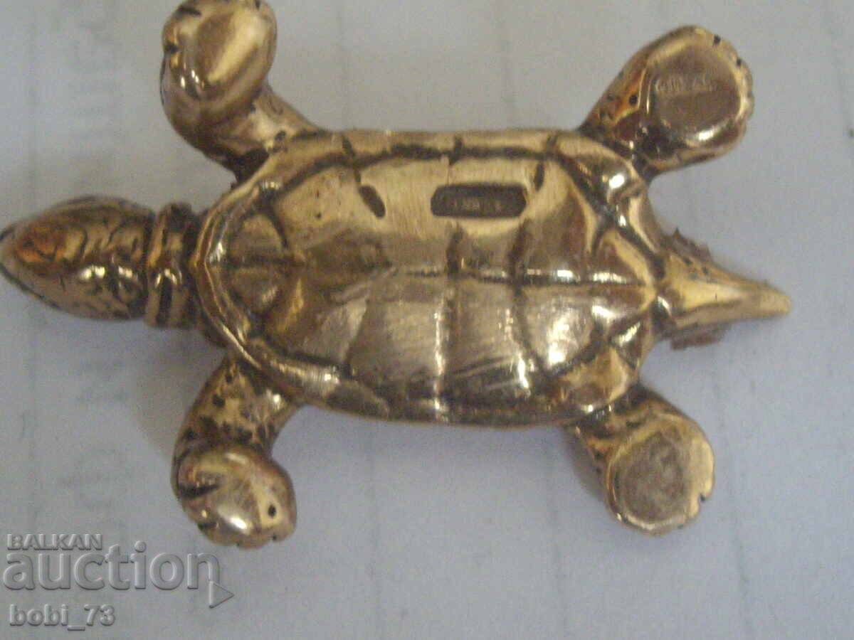 Țestoasă-bijuterie mică cu preț € 30.00 | 58.67 BGN Țestoasă-bijuterie mică cu preț € 30.00 | 58.67 BGN