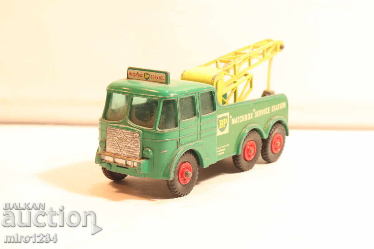 Auction  MATCHBOX KING SIZE CAR TRUCK MODEL