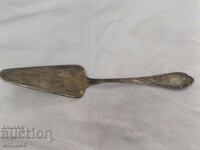 Lopățică pentru prăjituri argintată