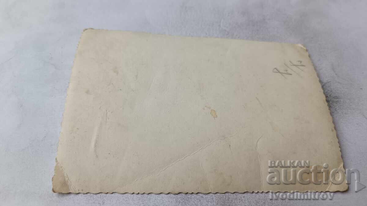 Φωτογραφία Σόφια Μαθητές και δασκάλα μπροστά από το μνημείο του Β. Λέφσκι με τιμή € 1.17 | 2.29 BGN Φωτογραφία Σόφια Μαθητές και δασκάλα μπροστά από το μνημείο του Β. Λέφσκι με τιμή € 1.17 | 2.29 BGN