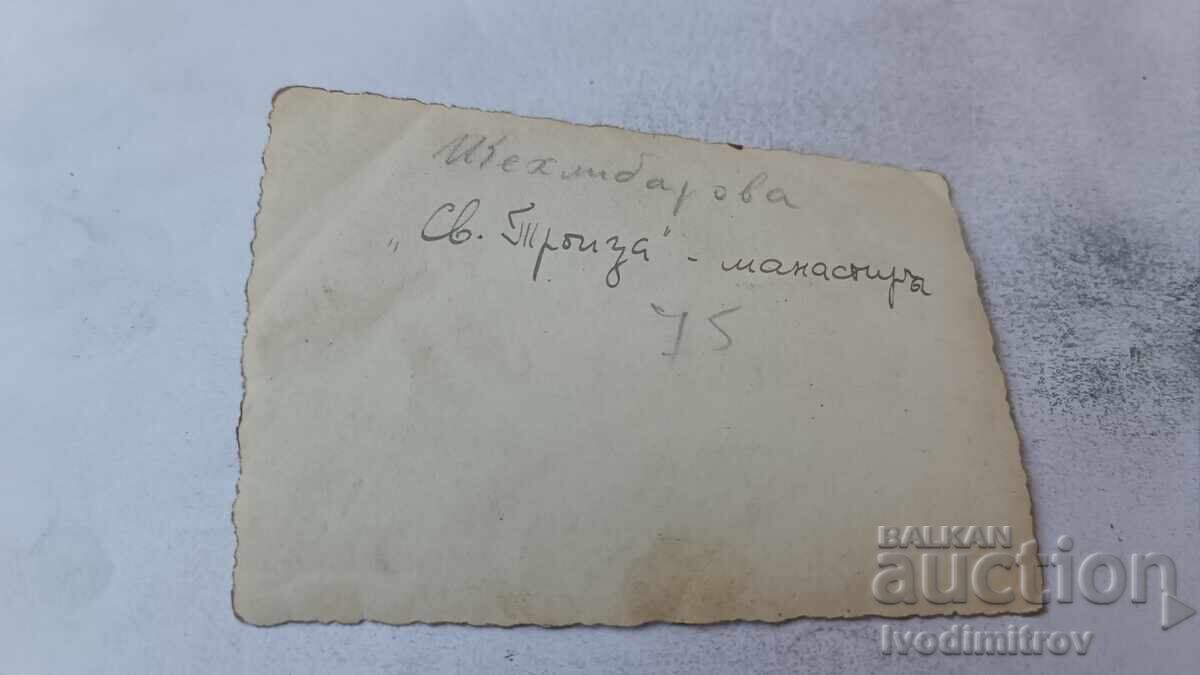 Δημοπρασία Φωτογραφία άνδρες γυναίκες και παιδιά στη Μονή Αγίας Τριάδος Δημοπρασία Φωτογραφία άνδρες γυναίκες και παιδιά στη Μονή Αγίας Τριάδος