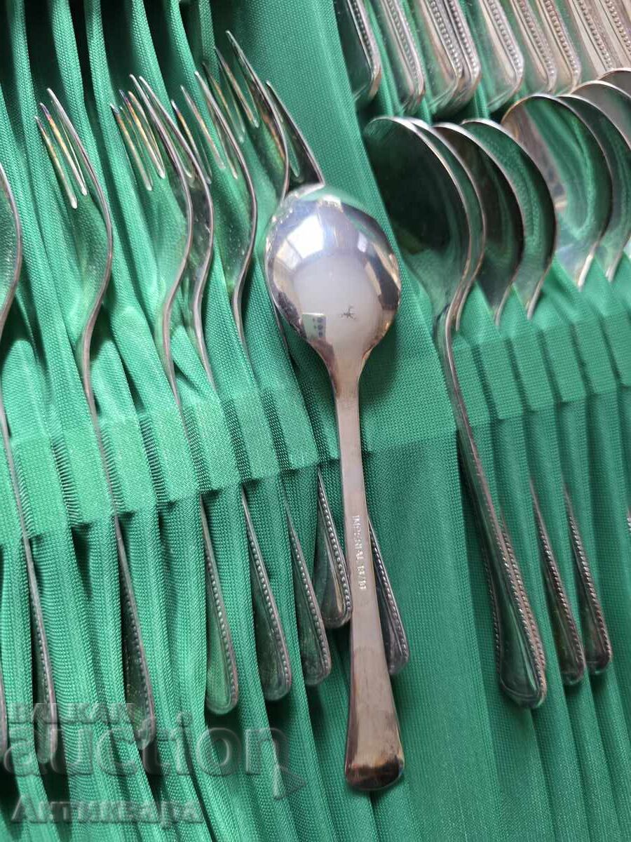 Licitație Set mare de tacâmuri vechi de lux Petko Denev Perla Licitație Set mare de tacâmuri vechi de lux Petko Denev Perla