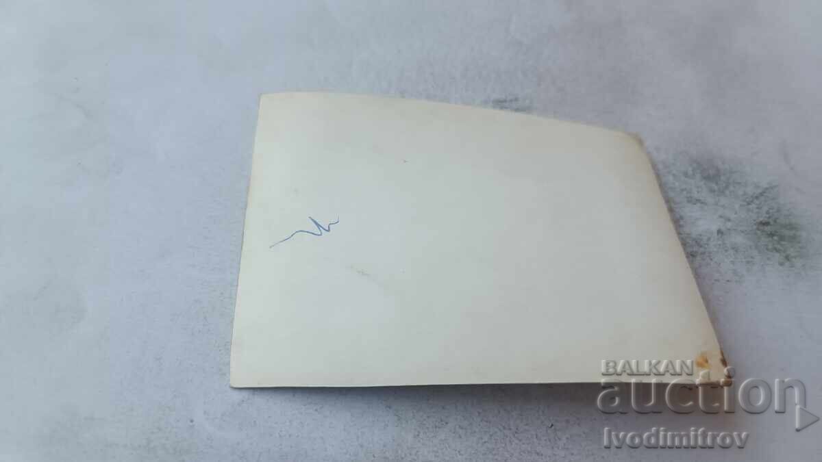 Φωτογραφία άνδρα με βατραχοπέδιλα στην ακροθαλασσιά με τιμή € 0.74 | 1.45 BGN