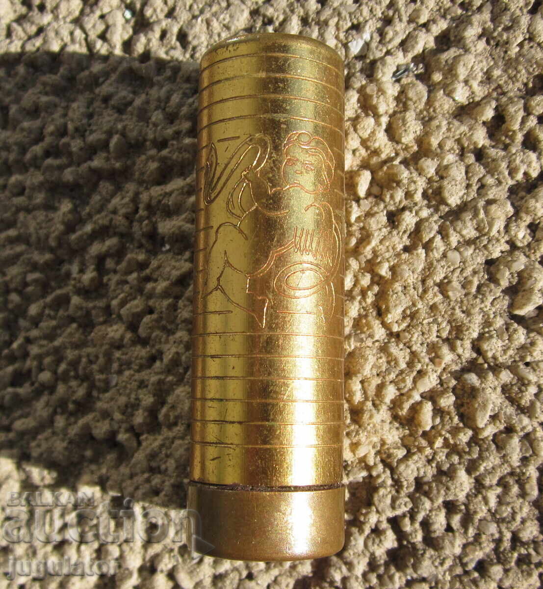 Licitație Cutie veche din bronz pentru ruj franțuzesc Lancome