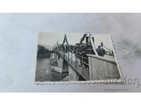 Снимка Скопие Офицери на мост над река Вардар