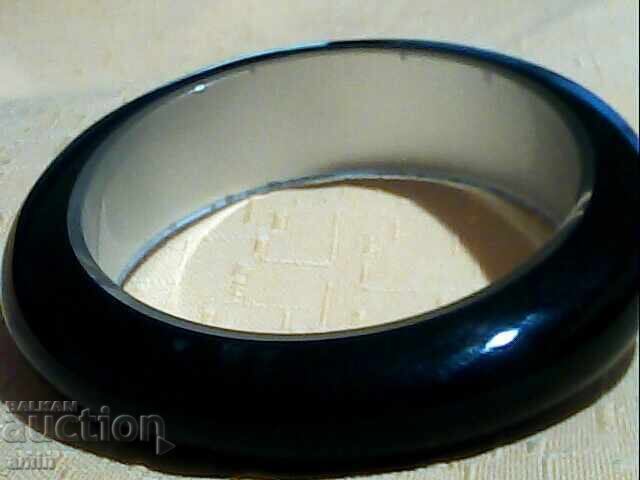 Frumoasă brățară lucită 4 absolut nouă piatră naturală cu preț € 30.00 | 58.67 BGN Frumoasă brățară lucită 4 absolut nouă piatră naturală cu preț € 30.00 | 58.67 BGN