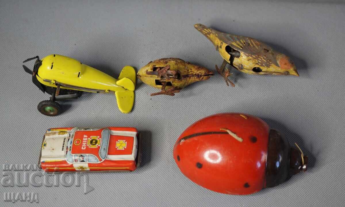 Παρτίδα παλιά μηχανικά παιχνίδια φιγούρες κοτόπουλα, αυτοκίνητο αεροπλάνο με τιμή € 5.85 | 11.44 BGN