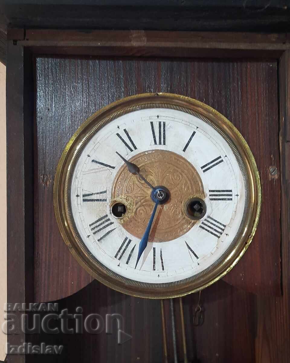 Старинен малък стенен часовник началото на 20 в - 6 Старинен малък стенен часовник началото на 20 в - 6