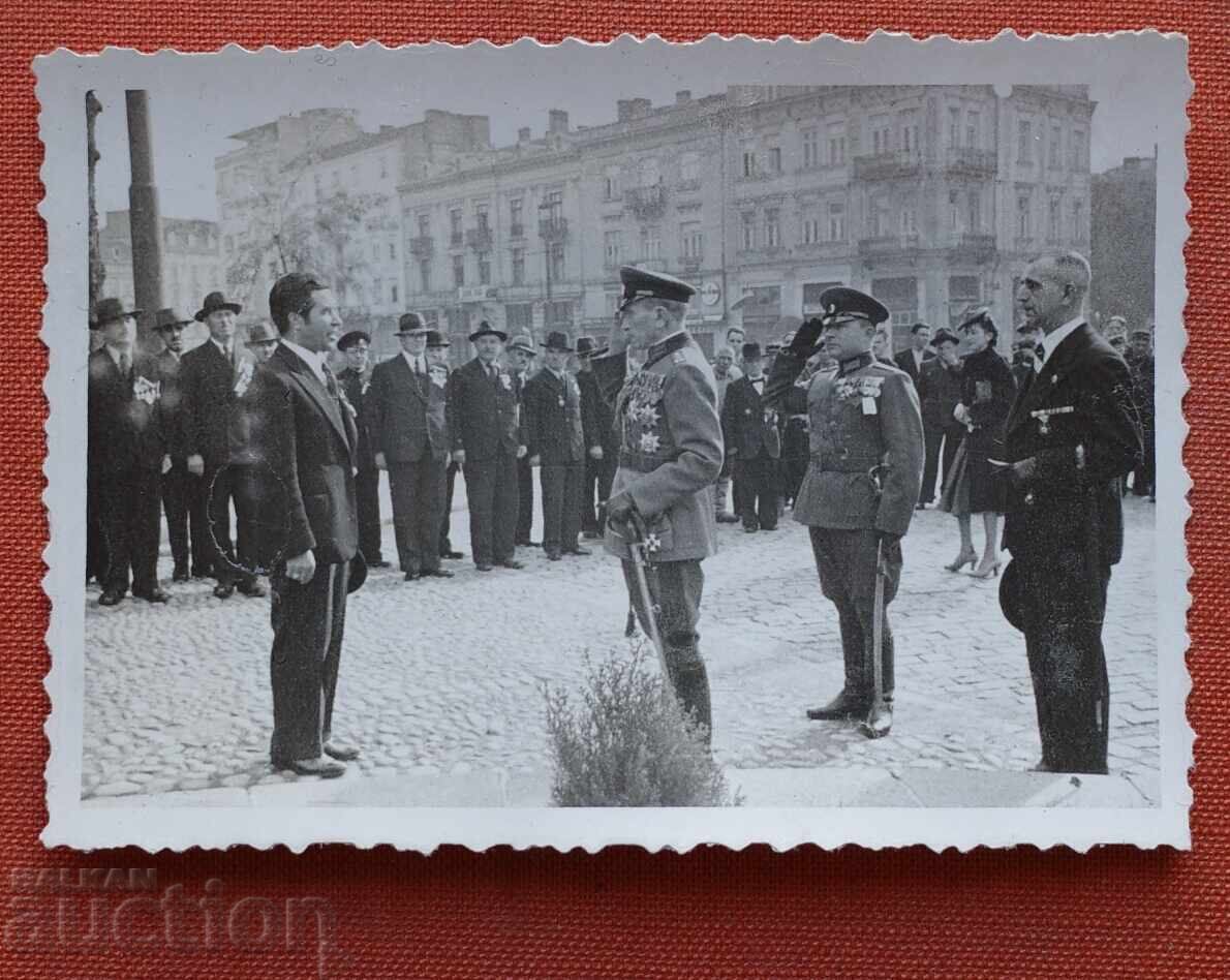 General Nikola Zhekov and Colonel Georgi Simeonov General Nikola Zhekov and Colonel Georgi Simeonov
