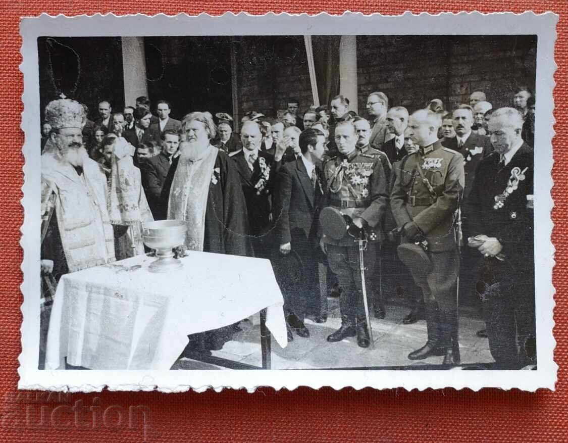 General Nikola Zhekov and Colonel Georgi Simeonov