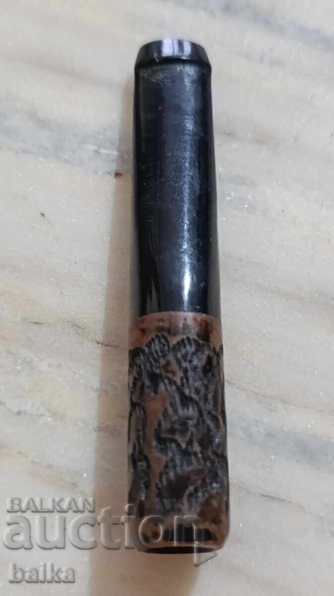 NOUĂ COLECȚIE - PIPE, CIUBUCE, ȚIGĂRI!!! cu preț € 8.00 | 15.65 BGN NOUĂ COLECȚIE - PIPE, CIUBUCE, ȚIGĂRI!!! cu preț € 8.00 | 15.65 BGN