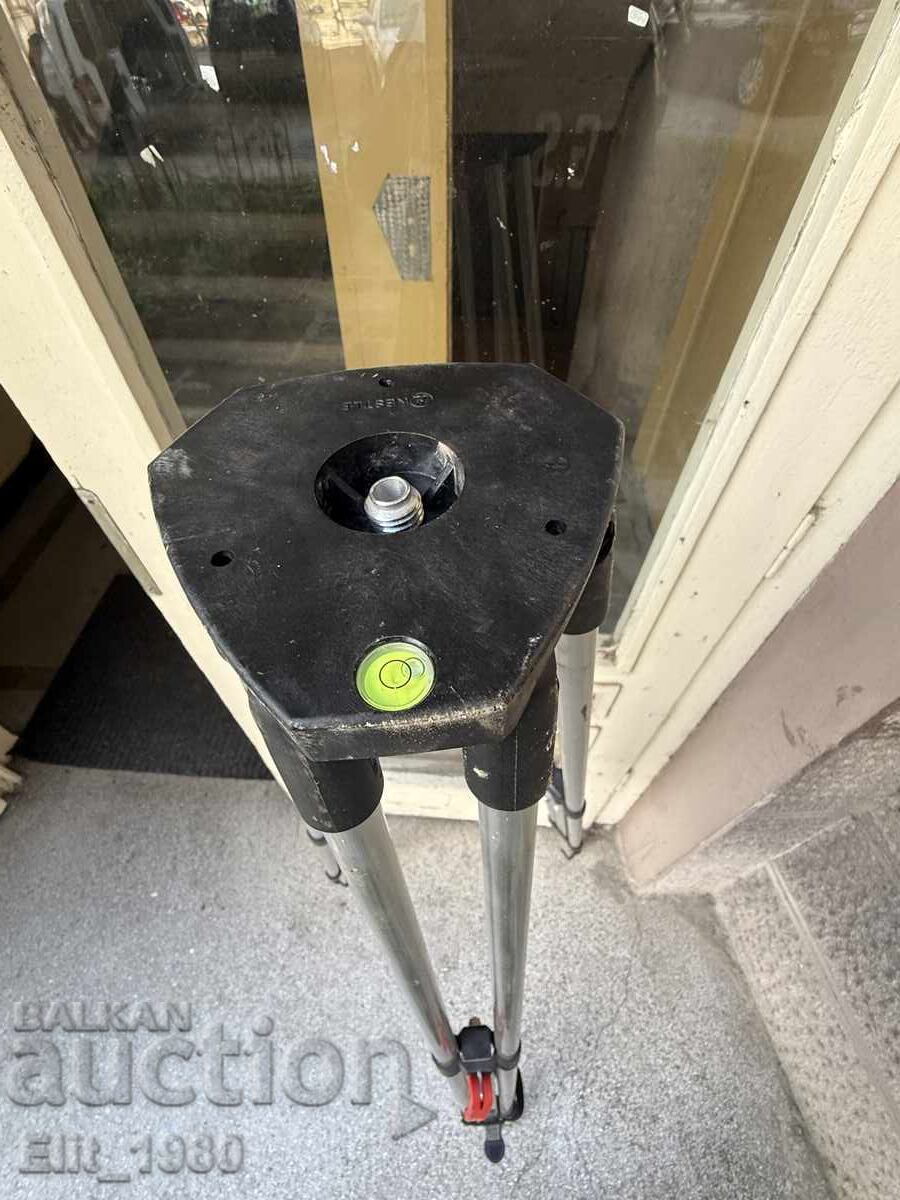 Доставка на Тринога (Немска)