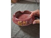 Παλαιό κεραμικό σταχτοδοχείο