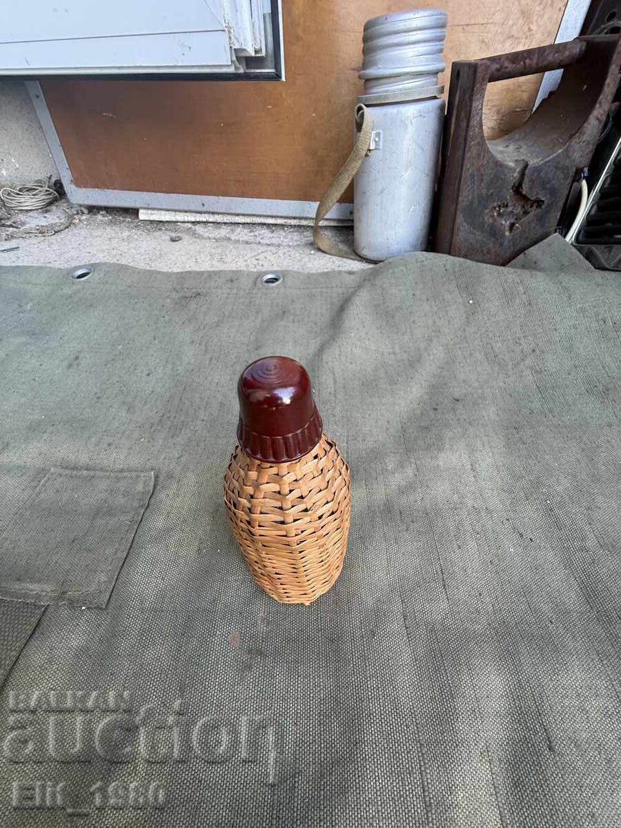 Sticlă de colonie de lux din perioada socialistă cu preț € 20.00 | 39.12 BGN