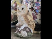 Exquisite porcelain owl figurine !!!