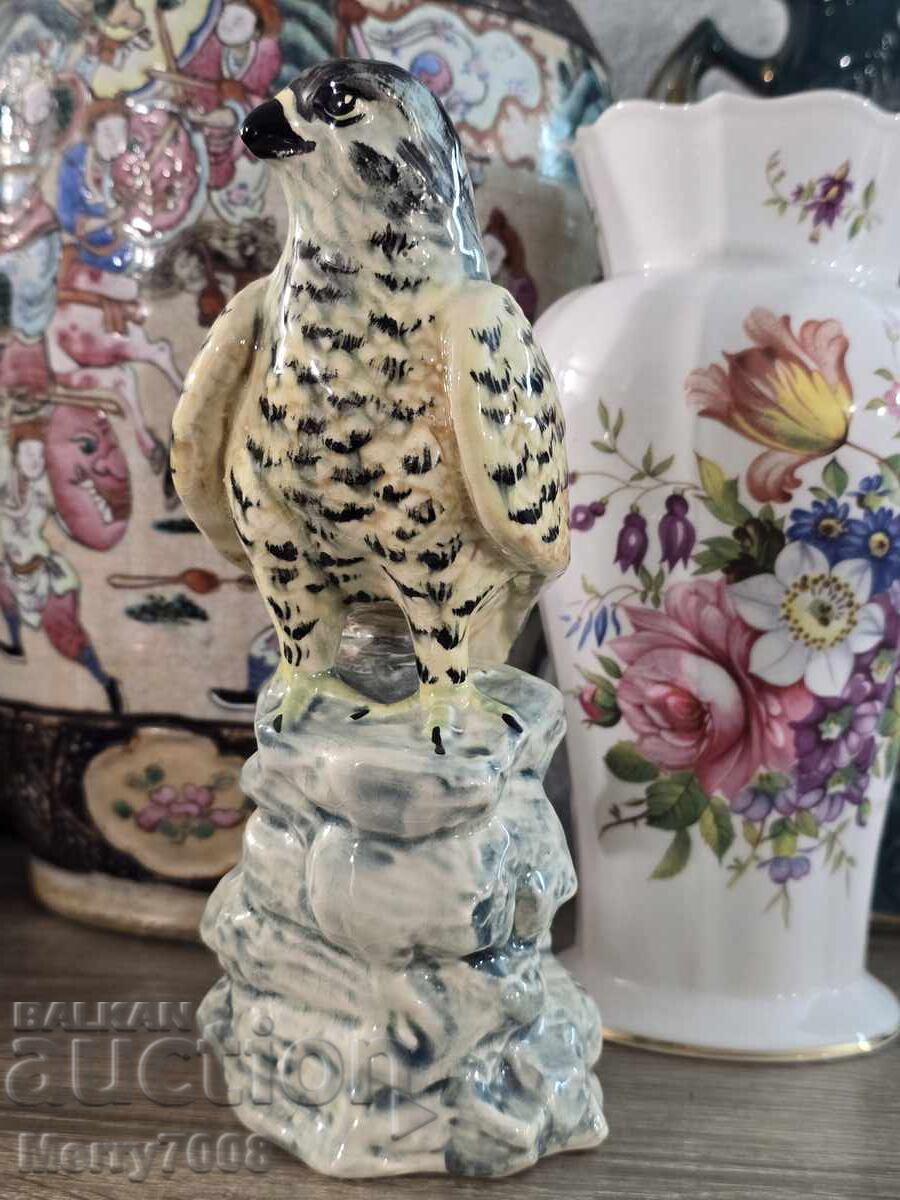 Παράδοση Εκλεπτυσμένη πορσελάνινη φιγούρα γερακιού!