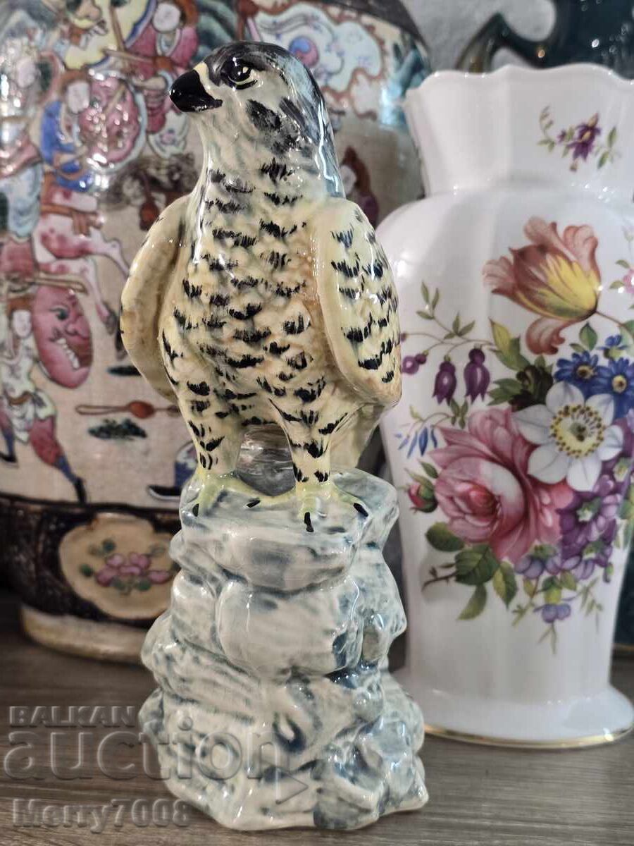 Delivery of Exquisite porcelain hawk figurine!