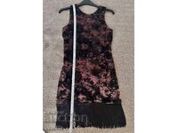 Εντυπωσιακό φόρεμα με κρόσσια