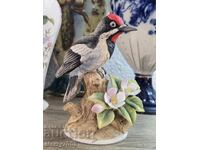 Figurină de colecție rafinată din porțelan reprezentând un fierar!