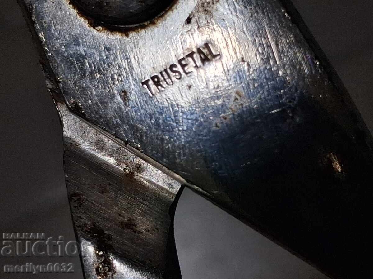 Auction  Surgical instrument filtration scissors