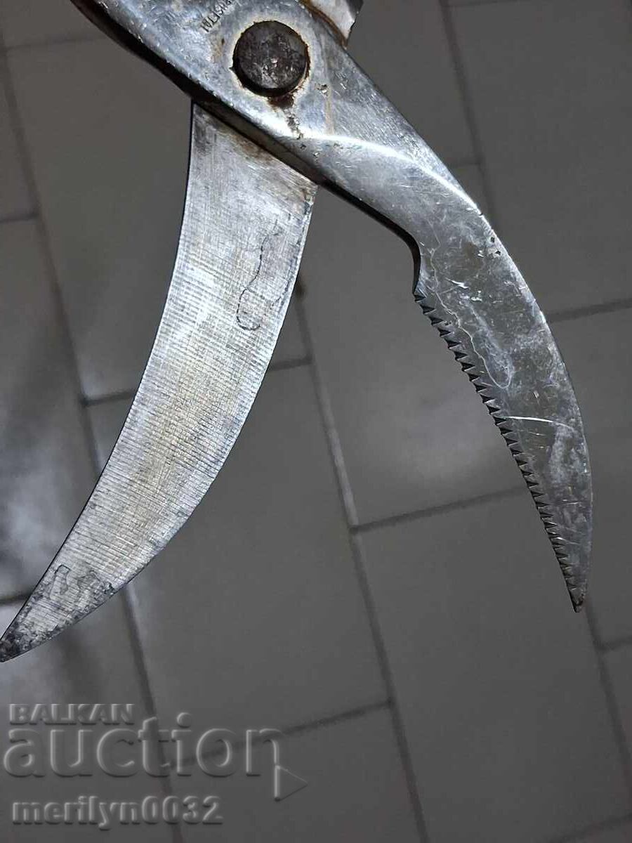Surgical instrument filtration scissors - 7