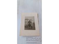 Fotografie Sofia Femeie și două fetițe la plimbare