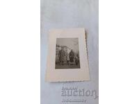 Photo Sofia Man woman and two little girls on a walk