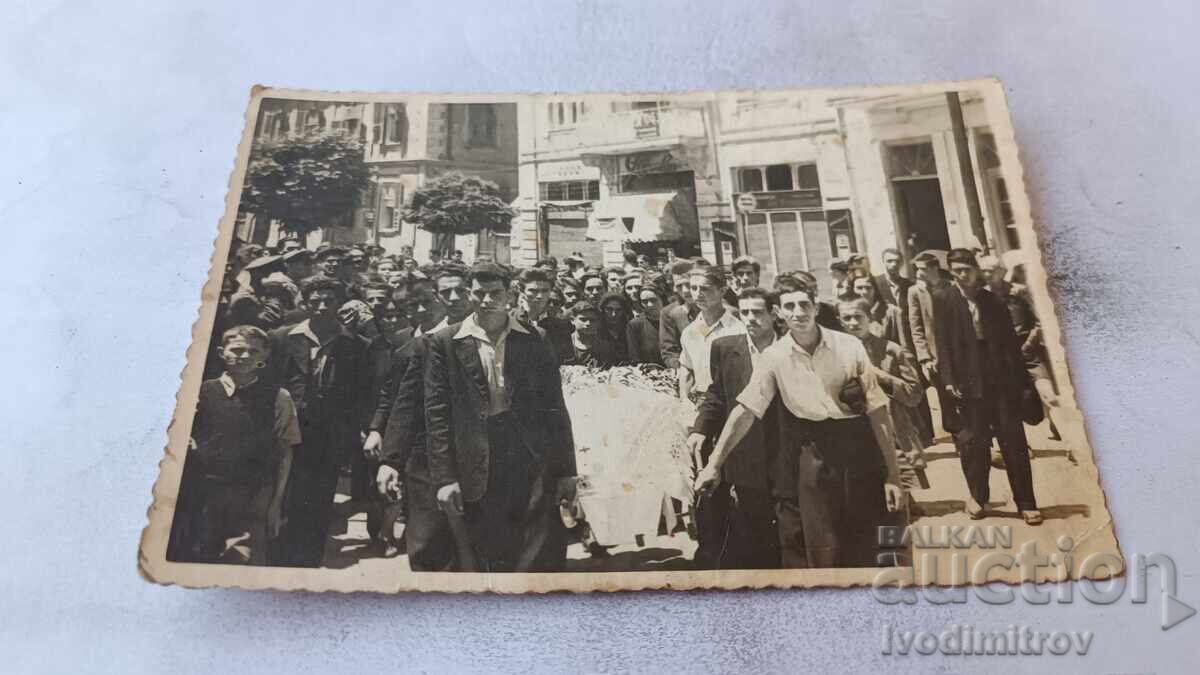 Photo Funeral procession on the street