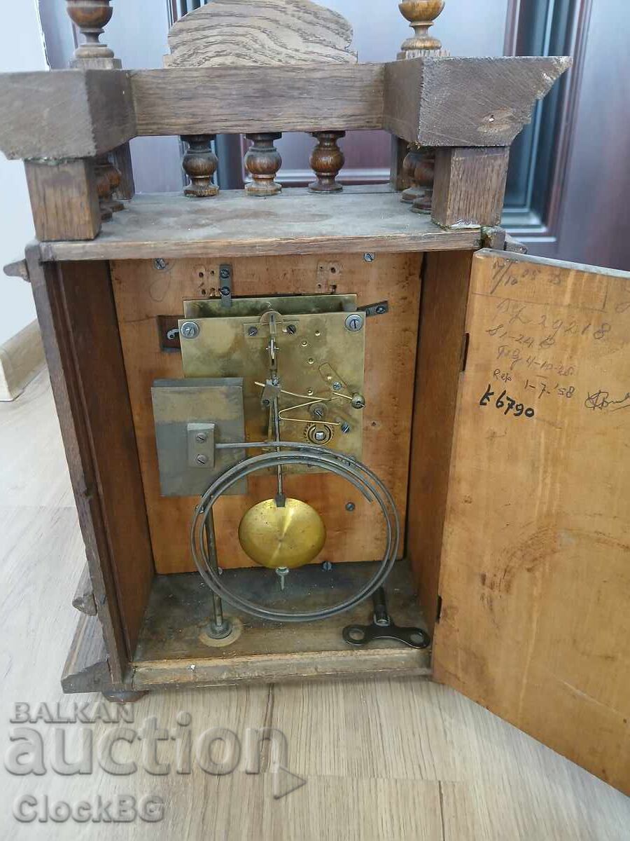 Ceas de masă cu preț € 50.00 | 97.79 BGN