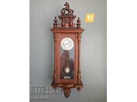 Ceas antic cu regulator