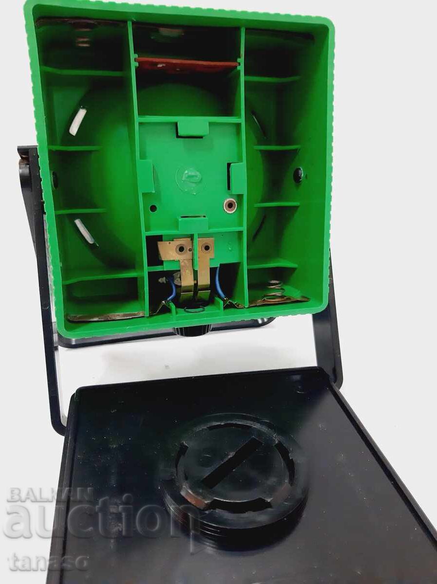 Livrarea Lanternă veche RDG, proiector, lampă din perioada socialistă, perfectă! (2.5)