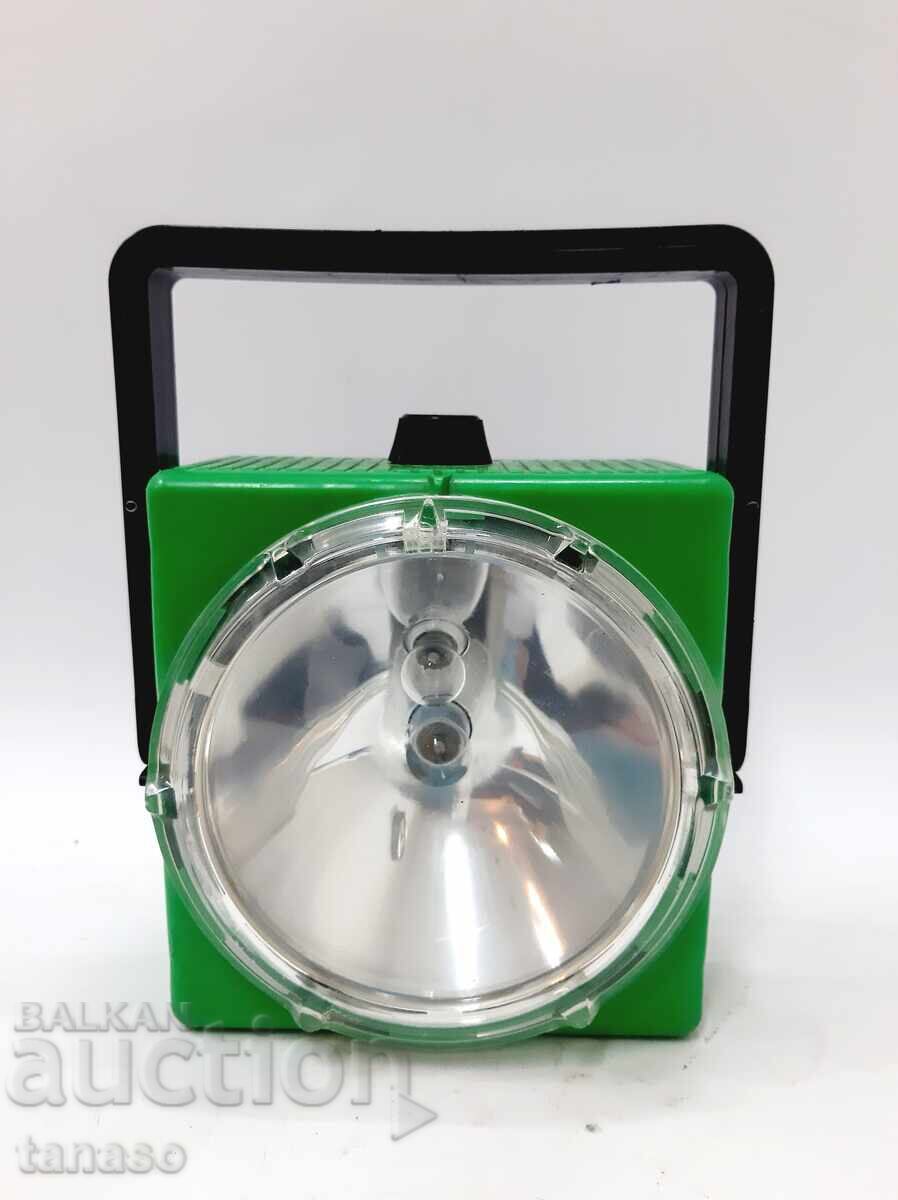 Lanternă veche RDG, proiector, lampă din perioada socialistă, perfectă! (2.5)