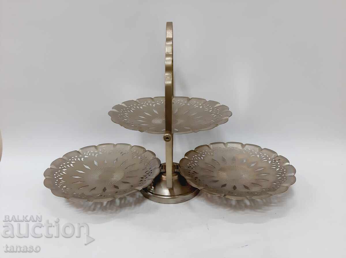 Δημοπρασία Ρετρό πτυσσόμενη βάση 3 επιπέδων–φιλιγκράν μέταλλο(2.5)