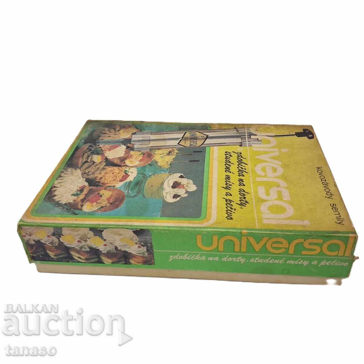 Set retro de șpriț pentru prăjituri "Universal", Cehoslovacia cu preț € 22.00 | 43.03 BGN