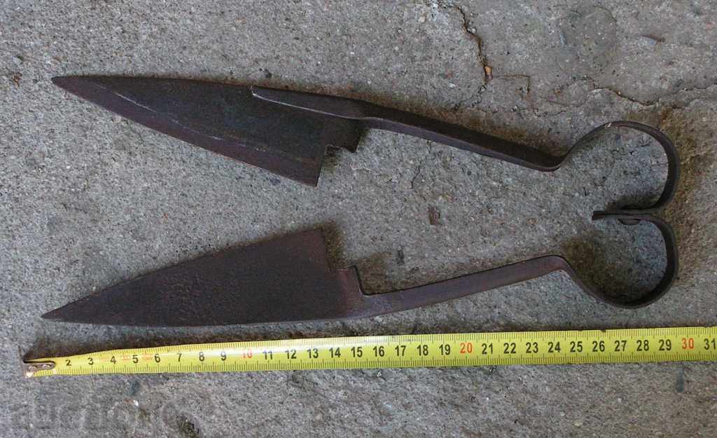 Auction  Old sheep shearing clippers