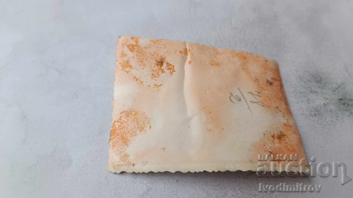 Fotografie Sofia Două fete tinere la plimbare cu preț € 1.17 | 2.29 BGN Fotografie Sofia Două fete tinere la plimbare cu preț € 1.17 | 2.29 BGN