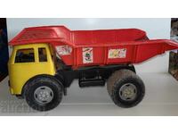 CAMIONAS JUCĂRIE DIN PLASTIC DIN PERIOADA SOCIALISTĂ