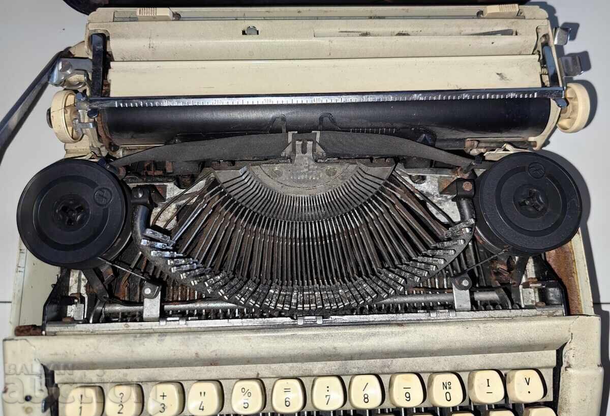 ΣΟΣΙΑΛΙΣΤΙΚΗ ΓΡΑΦΟΜΗΧΑΝΗ ΑΔΙΕΥΚΡΙΝΙΣΤΗΣ ΛΕΙΤΟΥΡΓΙΚΗΣ ΚΑΤΑΣΤΑΣΗΣ ΓΙΑ ΔΙΑΚΟΣΜΗΣΗ - 7