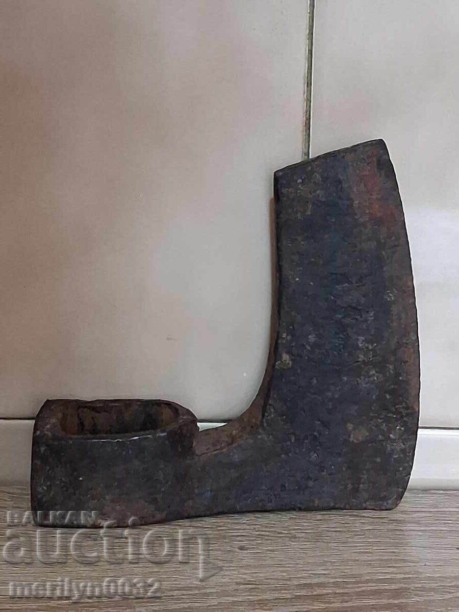 Delivery of Old ax ax tool wrought iron
