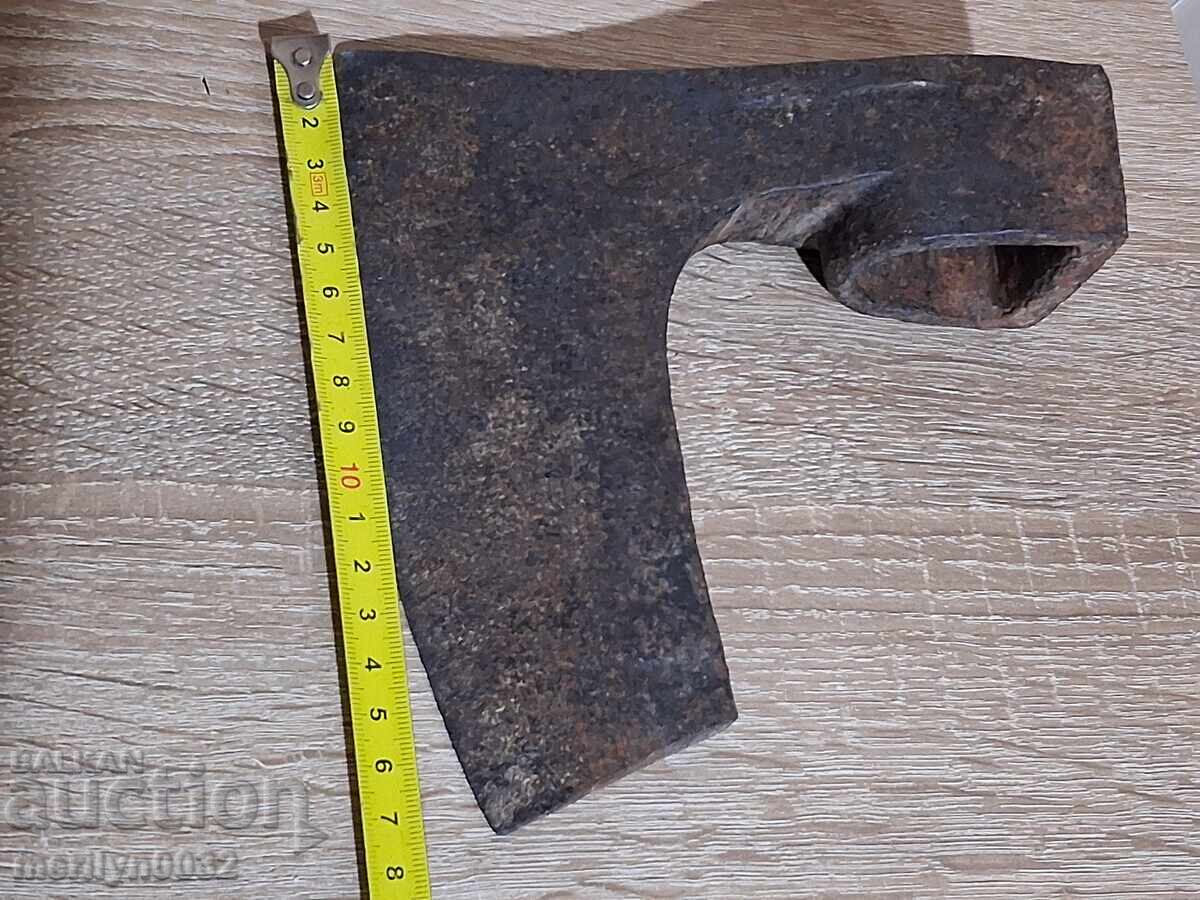 Vechi instrument de topor din fier forjat - 6
