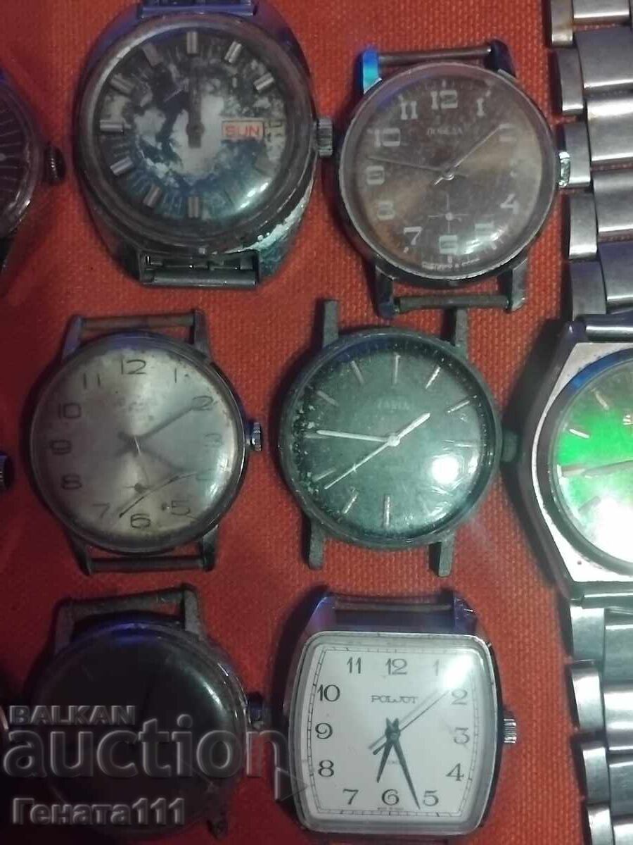 Lot de ceasuri mecanice vechi cu preț € 30.50 | 59.65 BGN Lot de ceasuri mecanice vechi cu preț € 30.50 | 59.65 BGN