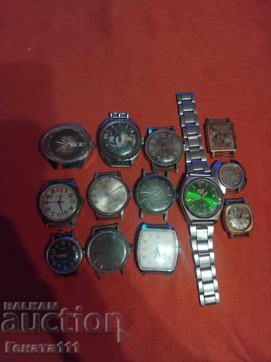 Lot de ceasuri mecanice vechi Lot de ceasuri mecanice vechi