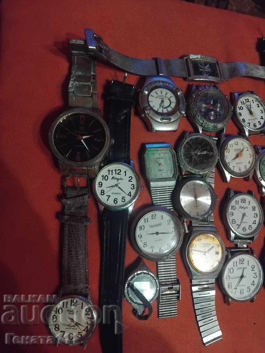 Πολλά ρολόγια με τιμή € 20.00 | 39.12 BGN