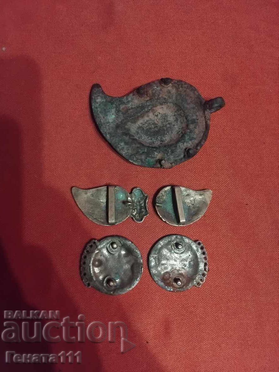 Livrarea Pafti pentru costum