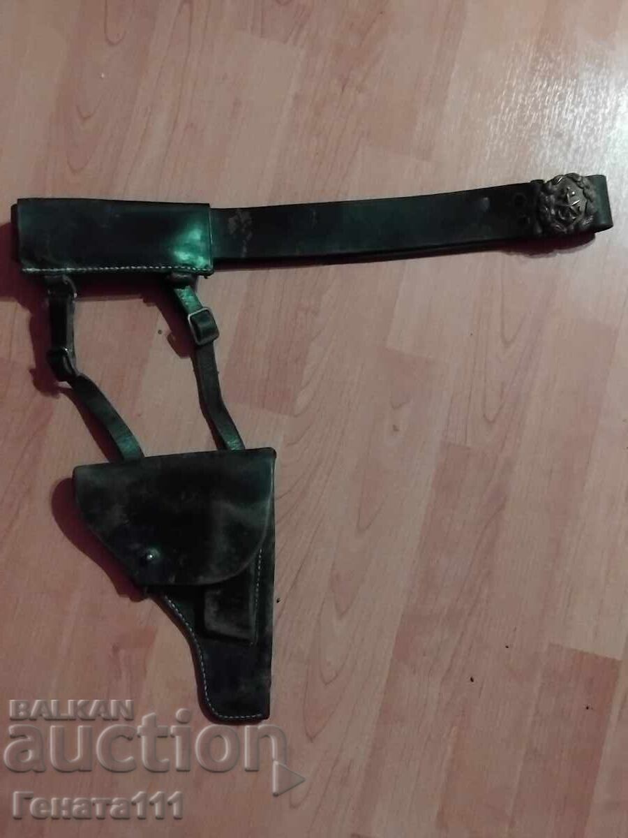 Toc și curea militară veche Toc și curea militară veche